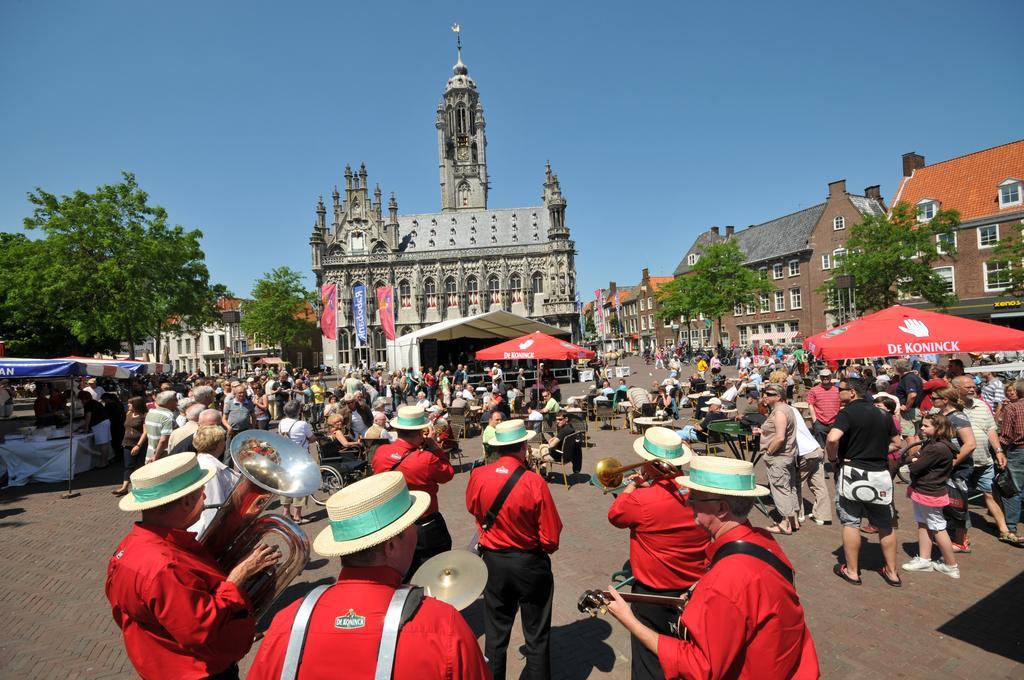 Stadscamping Zeeland มิดเดิลบวร์ก ภายนอก รูปภาพ